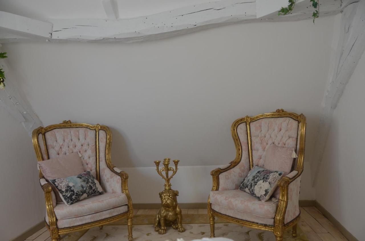 Le Murmure Des Fees Issigeac Экстерьер фото